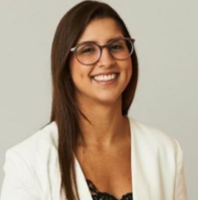 Renata Lázaro