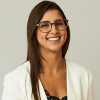 Renata Lázaro